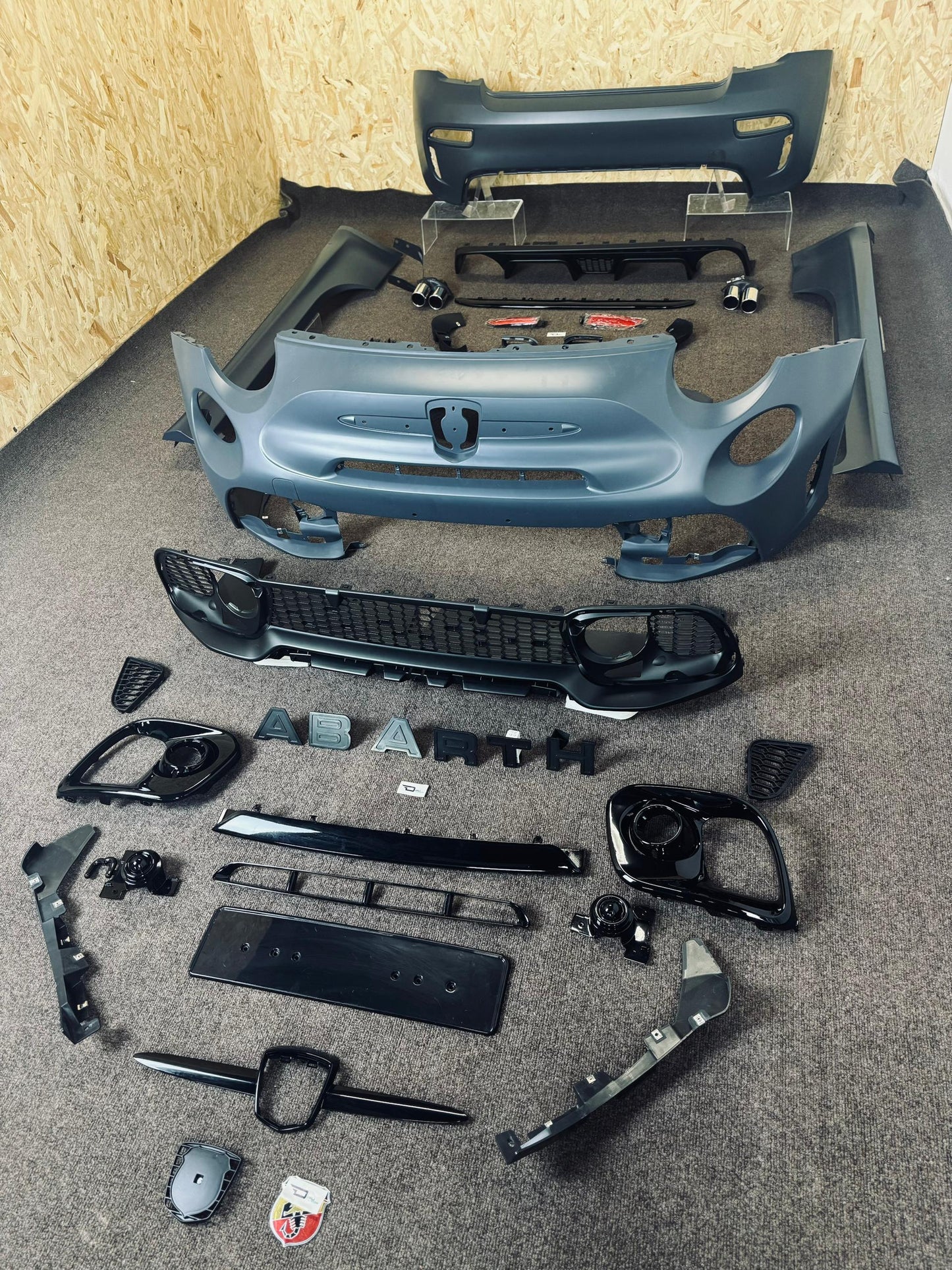 Abarth Fiat 500 Full Conversion Restyling Body Kit Front, Rear, Side Skirts, Spoiler Paragolpes