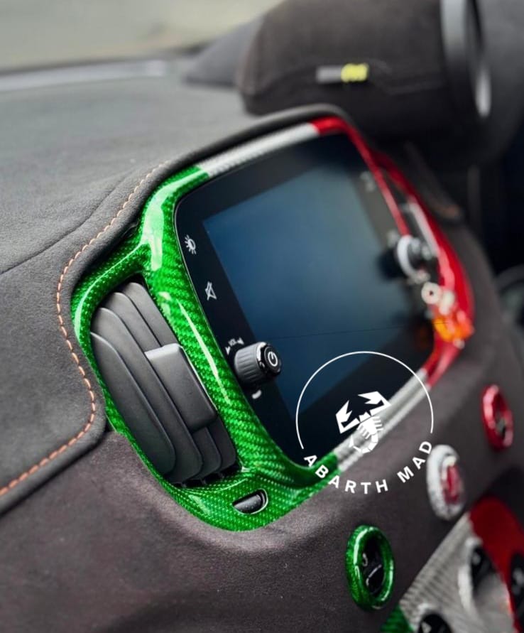 Abarth 2016+ Carbon Fiber Italia 🇮🇹 Restyling Nav Pantalla 7" Screen + Aireators Surround Cover
