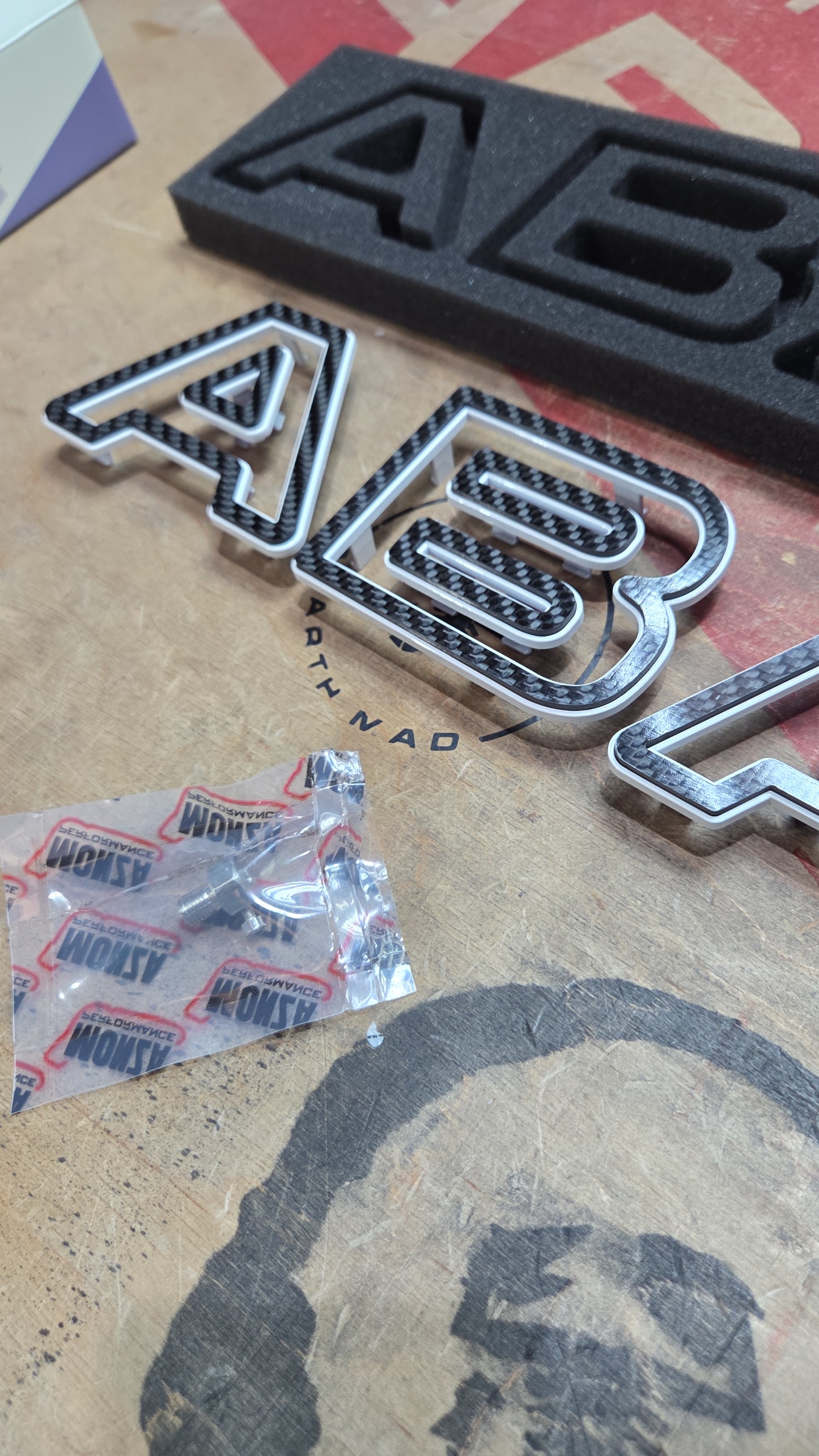 Abarth ABS or Carbon Fiber Letras Rejilla Parrilla Frontal Grille Letters Easy Fit a presión