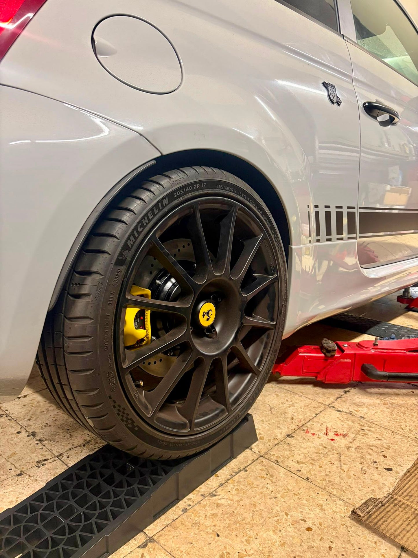 Abarth Alfa 500 Punto Llantas Set 4 Wheels Mak OEM 17x7 ET35 SS Essesse 4x98 4x100