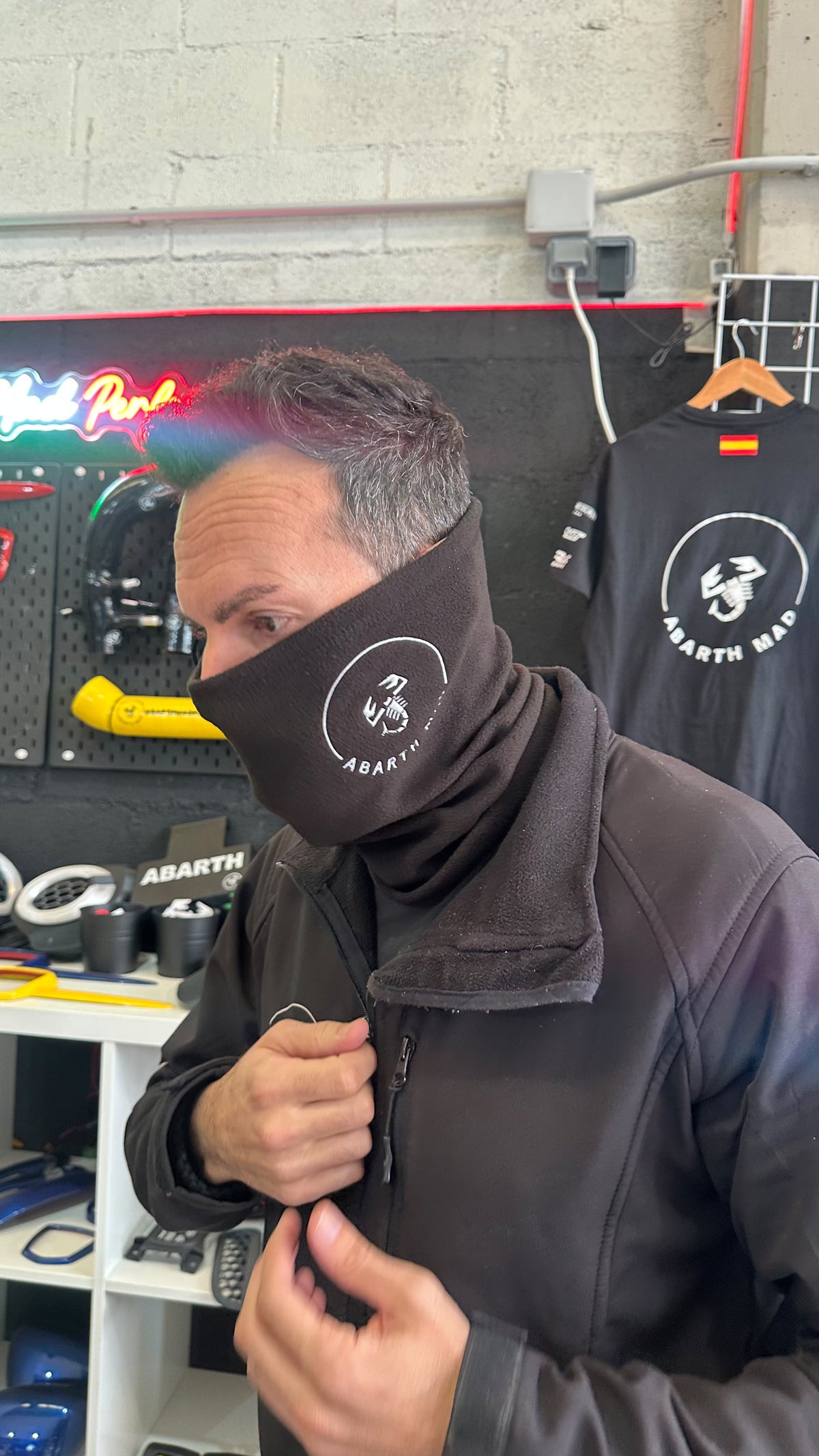 Abarth Mad Velvet Bandana Braga Terciopelada Ajustable