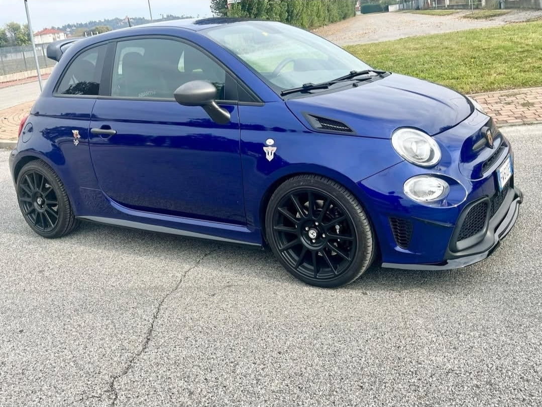 Abarth CHD Añadido Taloneras Fibra Skirt Insert Fiber