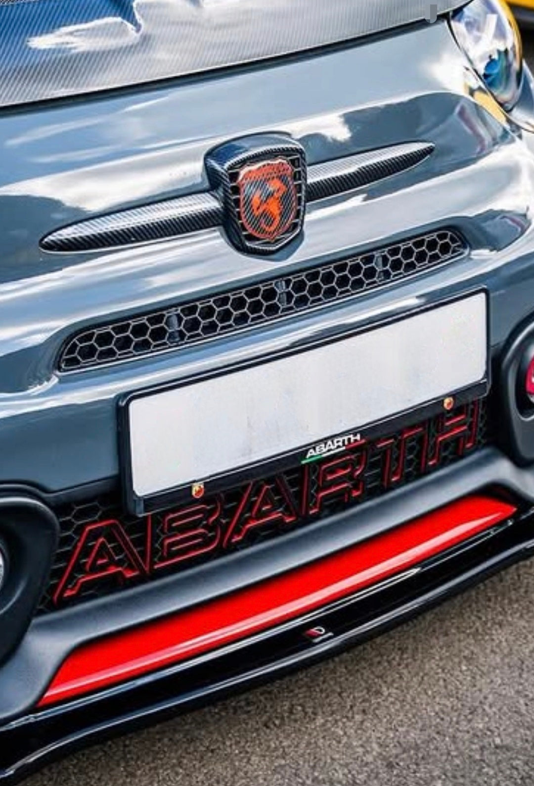 Abarth 2016+ Restyling 3D Grille Panel Abeja Entrada Aire Paragolpes Rejilla