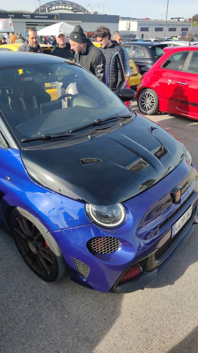 Abarth Bonnet Fiber Angry or Normal