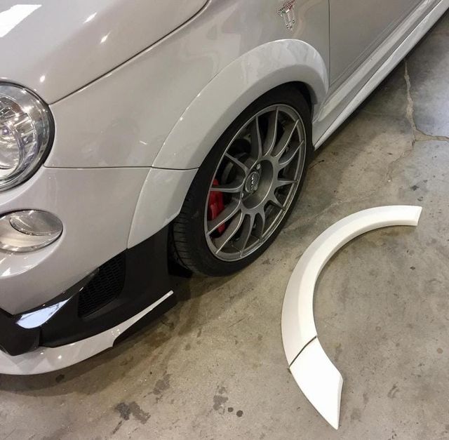 Abarth Ensanches Aletines Fibra 20mm