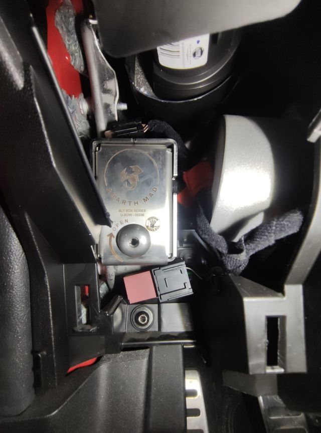 Antifurto Abarth Blockbox OBD con chiave