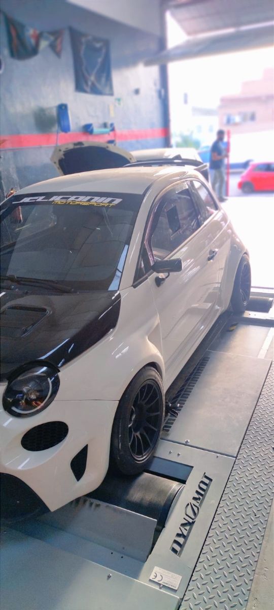 Abarth Fibra Kit Ensanche Aletines + 5cm